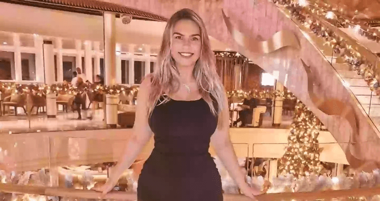 Работница круизного лайнера, круизный лайнер, секретный код, не для пассажиров, паника среди пассажиров, чрезвычайная ситуация на корабле