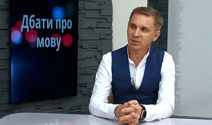 Александр Авраменко, филогог и языковед