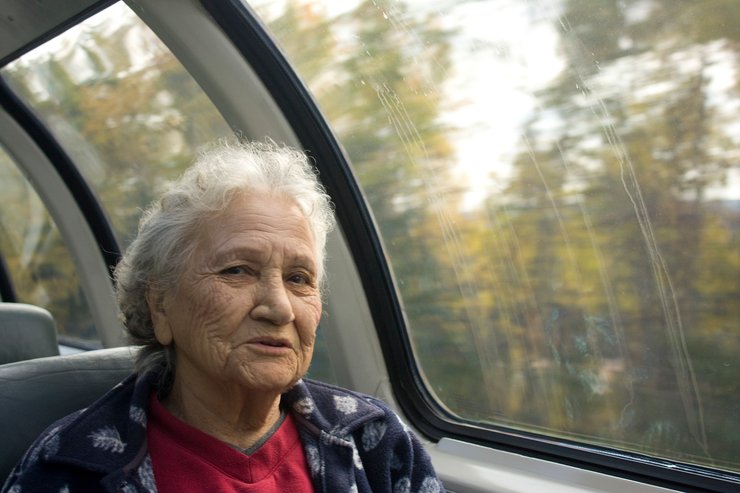 До стажу входить період по догляду за особою з інвалідністю, якщо страховий стаж за опікуна виплачує орган соцзахисту
