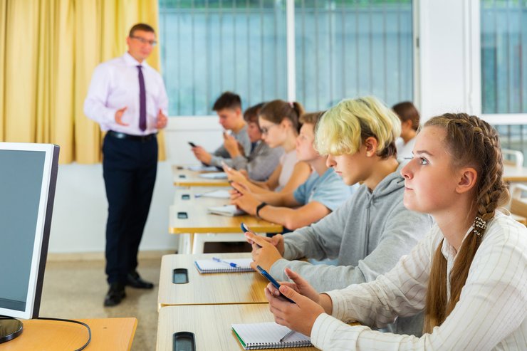 В Україні тривають дискусії щодо права студентів-чоловіків на відстрочку