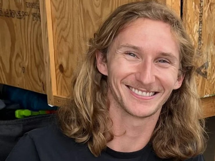 Тейлор Хезлвуд