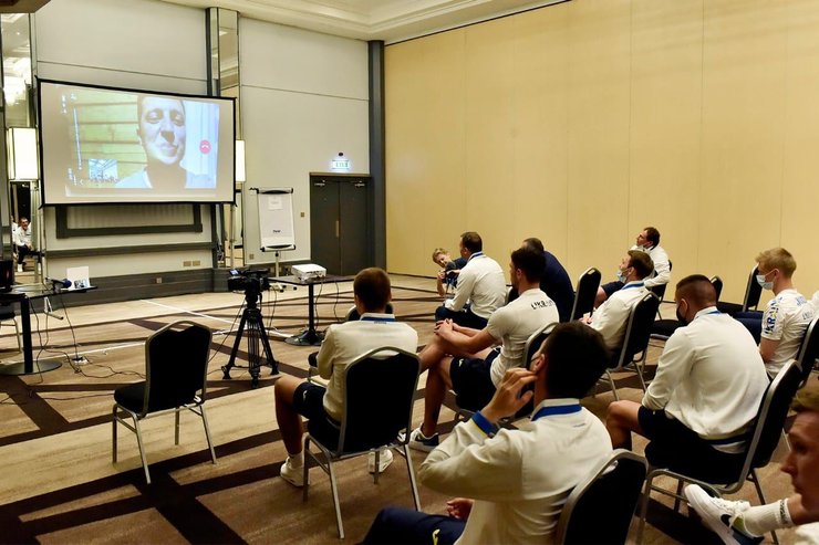 Владимир Зеленский, сборная Украины по футболу