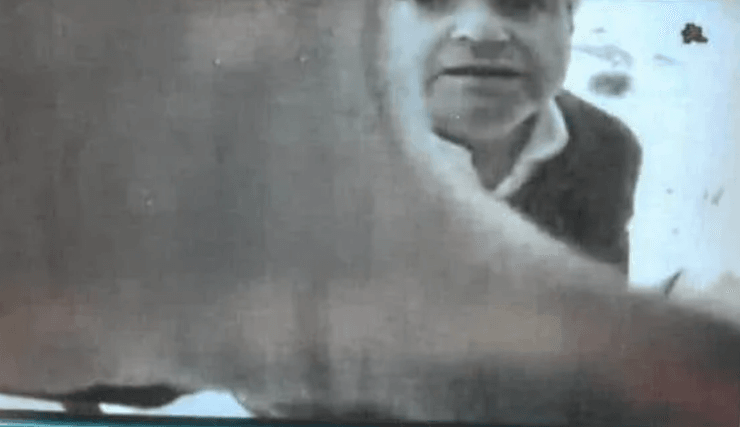 Британський політик роками спостерігав за жінками, які орендували у нього квартири, як його покарають