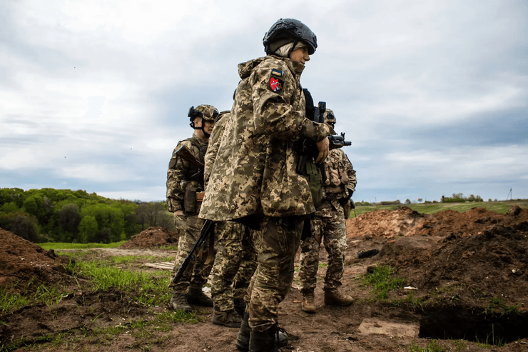 Сара Эштон-Чирилло, Сара Эштон-Чирилло военная, Сара Эштон-Чирилло всу