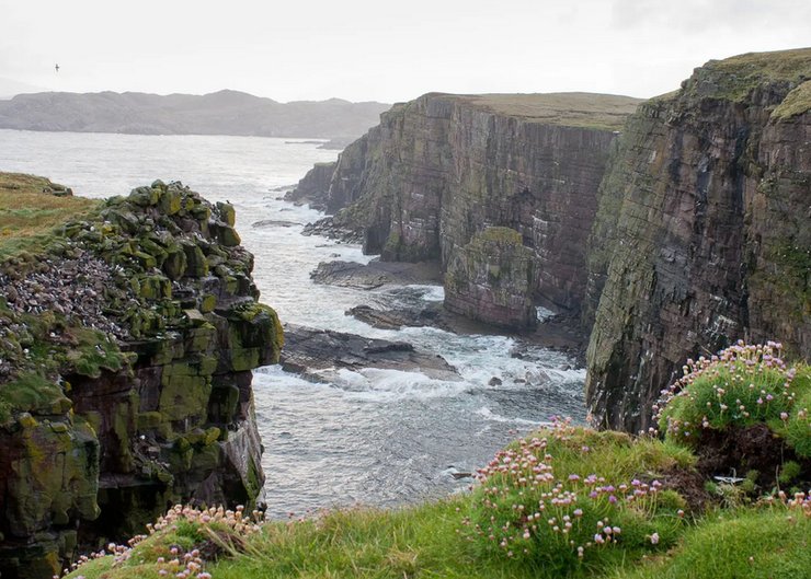 Острів Ханда, робота