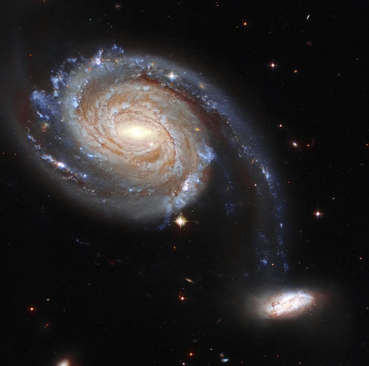 Arp 86, пекулярная галактика, NGC 7752, NGC 7753