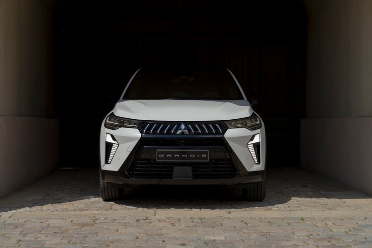 Mitsubishi Grandis 2025