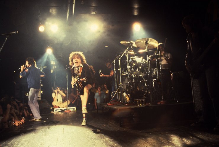 AC/DC, рок группа, что значит AC/DC