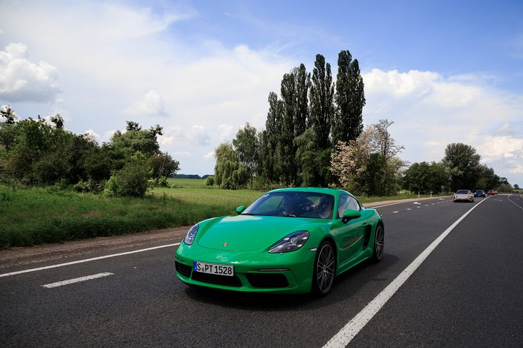 Porsche 718 Cayman S