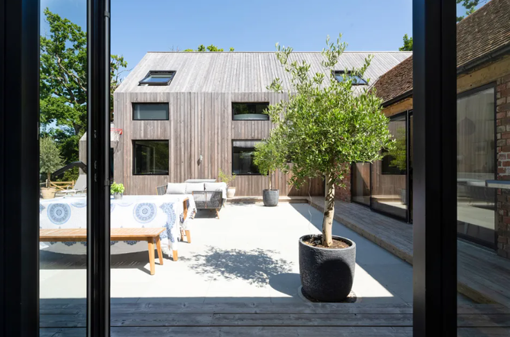 Особняк продается за 6 долларов, недвижимость в Великобритании. дешевое жилье, конкурс, курьезы, фото