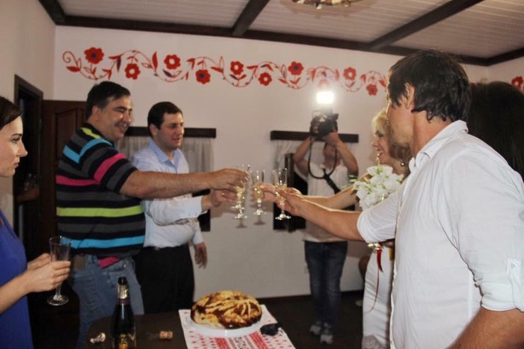 домик бракосочетаний, Михаил Саакашвили