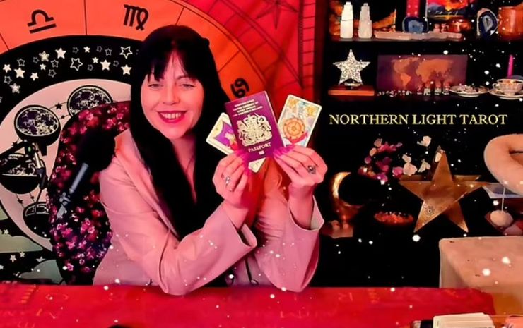 Жінка не може отримати паспорт через дивне ім'я, яке взяла заради благодійності, курйозна історія з життя