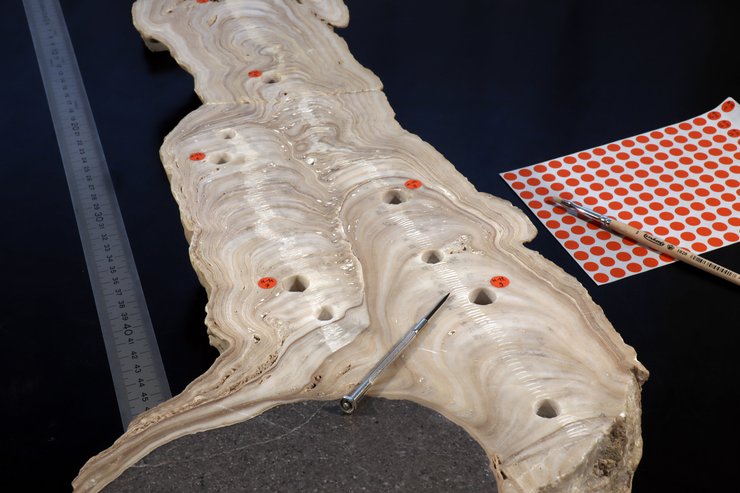 сталагміт, стіл, фото