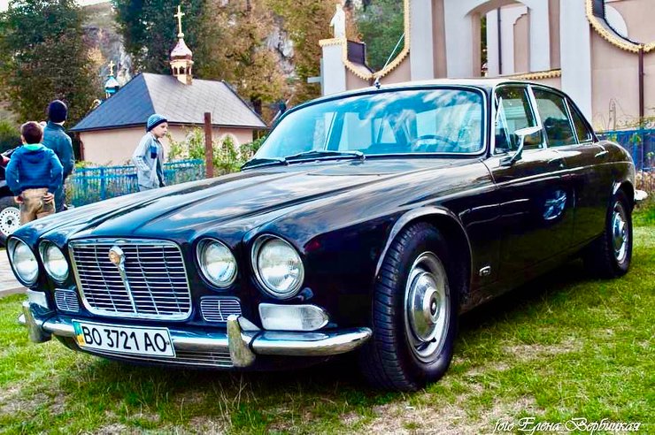 коллекция авто, ретро-авто, авто Гитлера, авто Брежнева, Mercedes-Benz 540, Jaguar XJ
