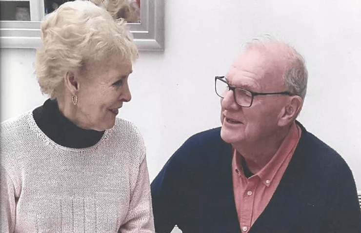 Повернувся на роботу у 85 років, пенсіонер із дружиною, покійна дружина, втрата, вийшов на роботу, згадує про дружину, доглядав за дружиною