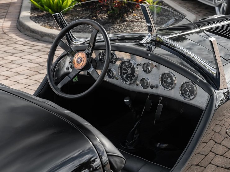 салон Mercedes SSK Trossi, Mercedes SSK, Джон Сина, копия Mercedes