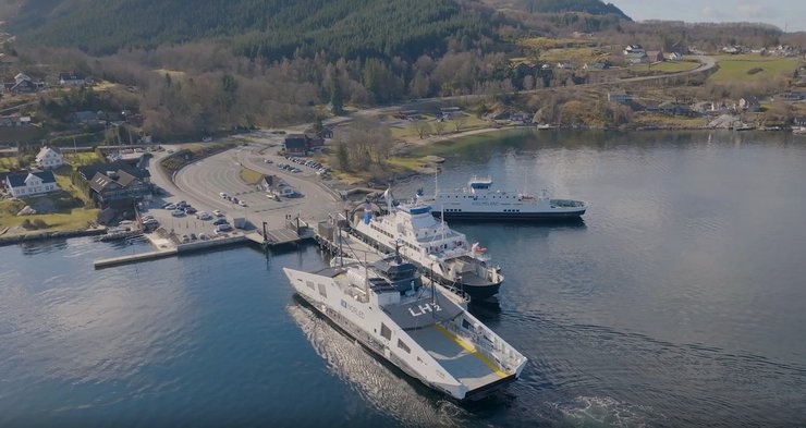 паром на водороде, MF Hydra