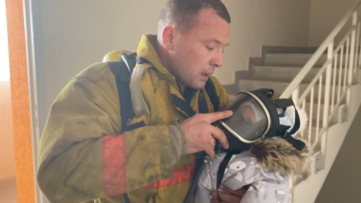 Горит многоэтажка Киев