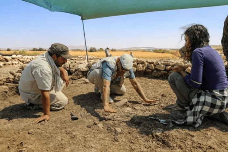 археологи розкопали руїни стародавньої будівлі