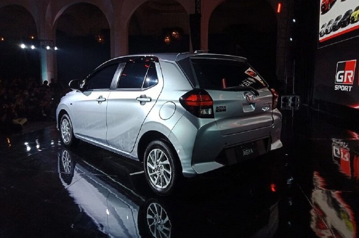 Toyota Agya 2023, Toyota Agya, новая Toyota, самая дешевая Toyota