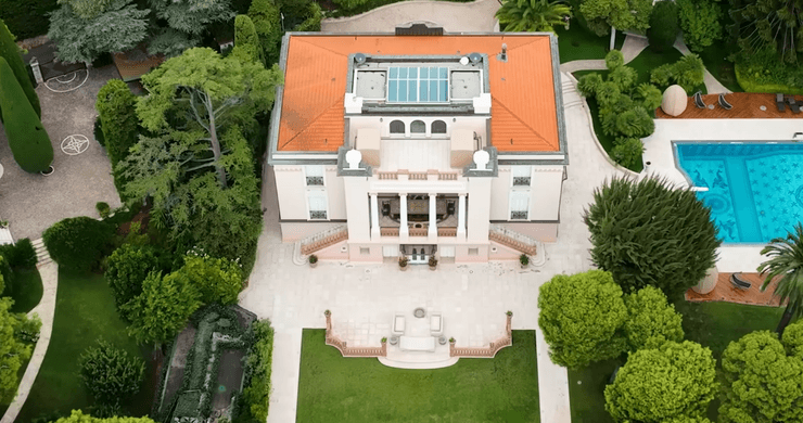 Дворец Мусы Бажаева