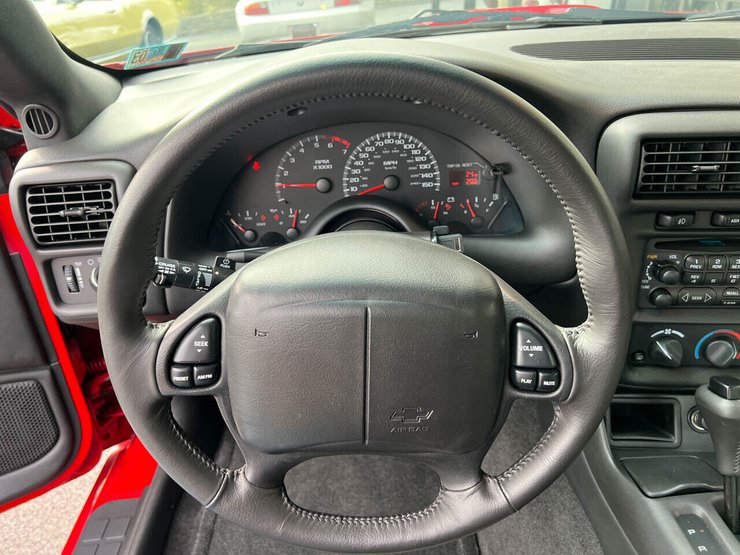 Салон Chevrolet Camaro Z28, Chevrolet Camaro 2002, Chevrolet Camaro Z28, Chevrolet Camaro, Chevrolet Camaro, капсула времени