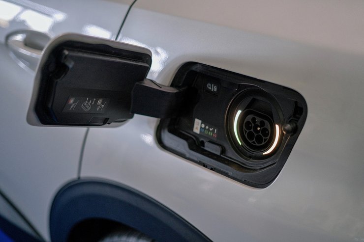 PEUGEOT 3008 Hybrid4, Plug-In Ukraine 2021, гібрид, зарядний порт