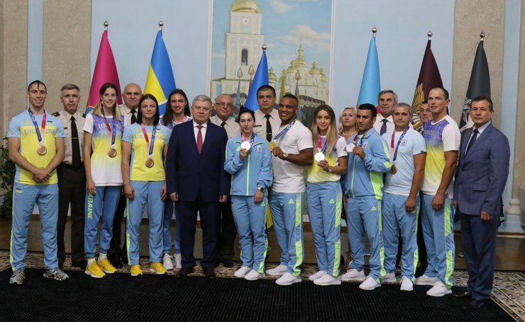 Жан Беленюк получил новое звание ВСУ и оружие после Олимпиады-2020