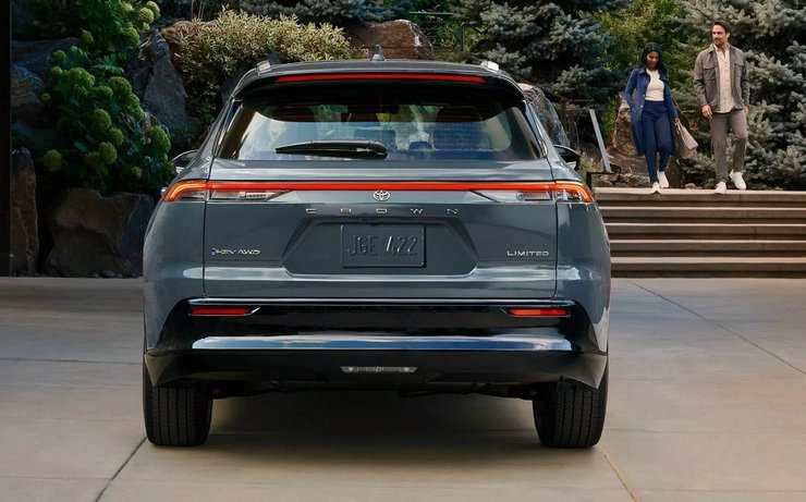 Toyota Crown Signia, новая Toyota Crown Signia, Toyota Crown, кроссовер Toyota Crown, Toyota Crown Signia 2024