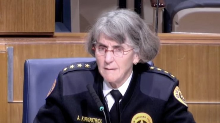 Крыса, грызуны, животные, полиция, комната для хранения улик, важные улики, вредитель, марихуана, наркотики, курьезы,