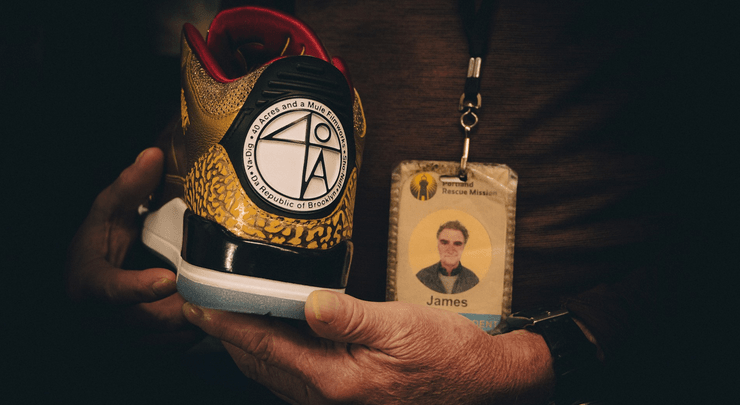 Рідкісна пара кросівок, кросівки, взуття, зробили на замовлення, дороге взуття, аукціон, притулок, знайшли в притулку, Nike