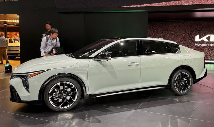 Kia K4, автосалон в Нью-Йорку, автошоу в Нью-Йорку