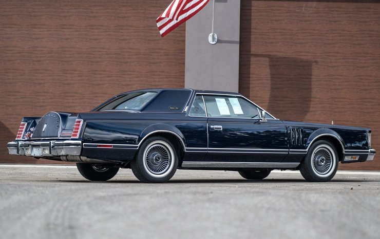 Lincoln Continental Mark V