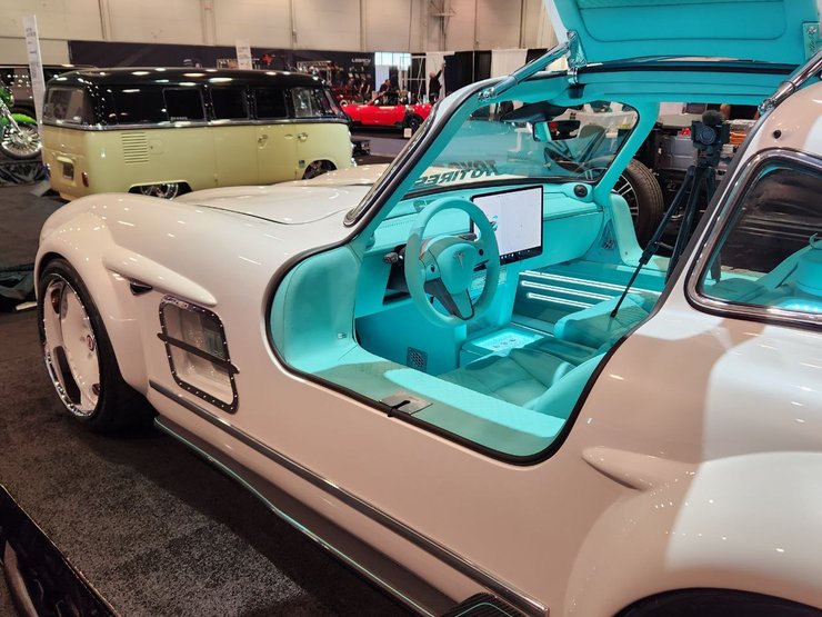 салон Mercedes 300 SL Gullwing, Mercedes 300SL, Tesla Model 3, тюнінг Tesla, Електромобіль Tesla