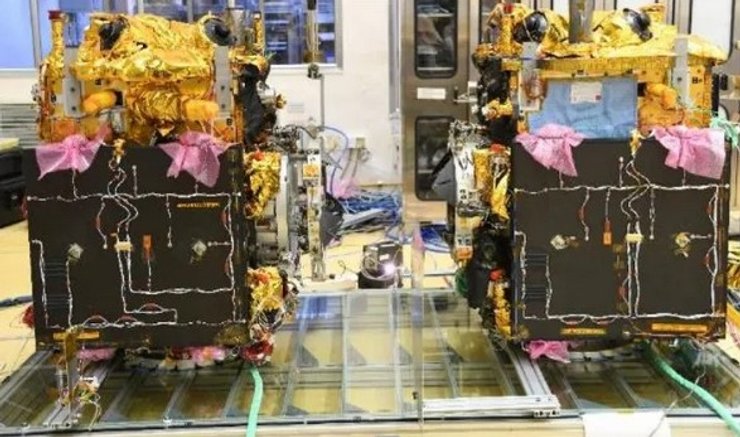 спутники Индия