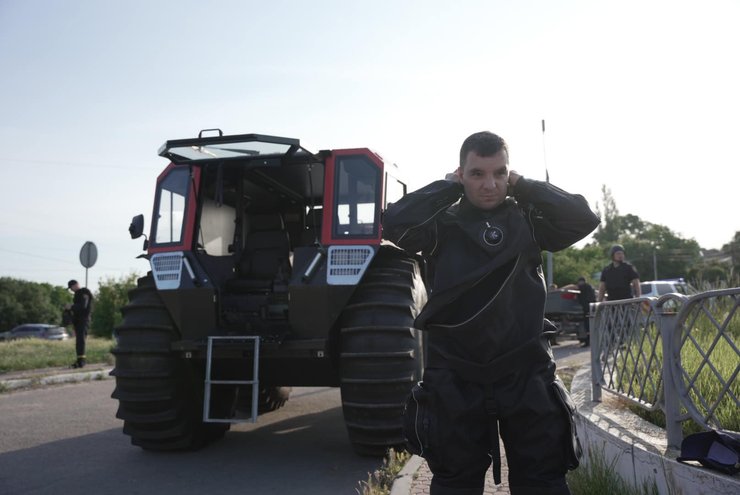 Подрыв Каховской ГЭС, наводнение в Херсоне, вездеход богун, украинский вездеход