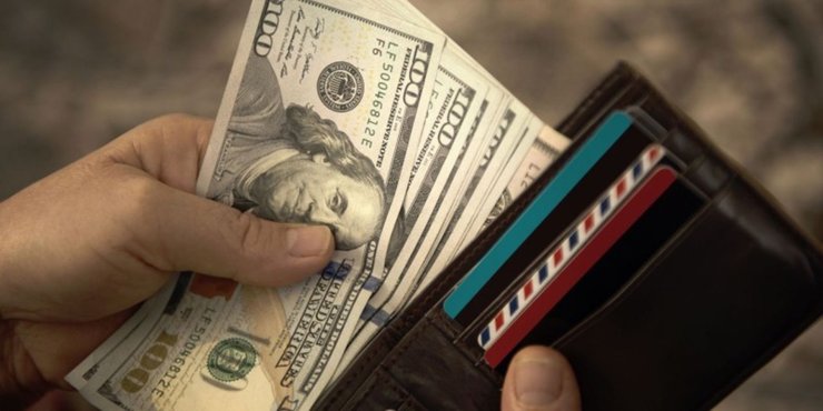 Деньги, кошелек В марте валютный рынок перейдет в фазу повышенной волатильности