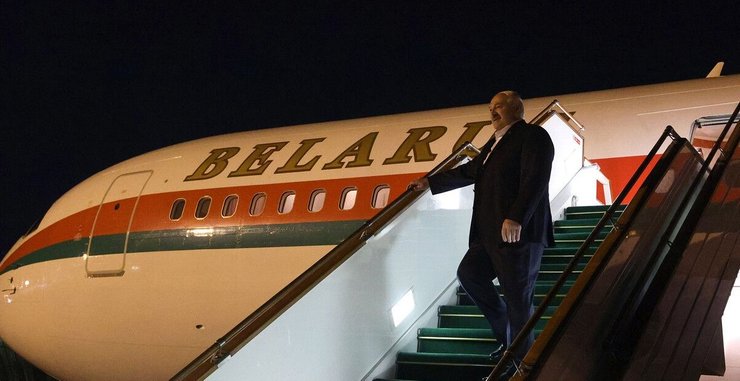 Олександр лукашенко, літак, баку
