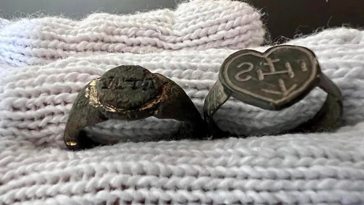 Культурні цінності України, Старовинні артефакти, Митниця Києва, Історичні знахідки, Археологічні скарби, Заборона вивезення, Культурна спадщина України, історія, артефакти, Київська Русь