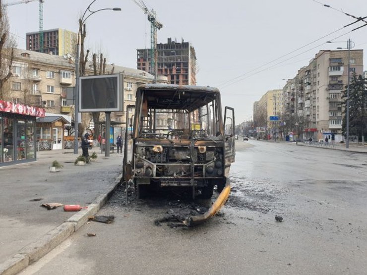 Маршрутка сгорела в Соломенском районе Киева