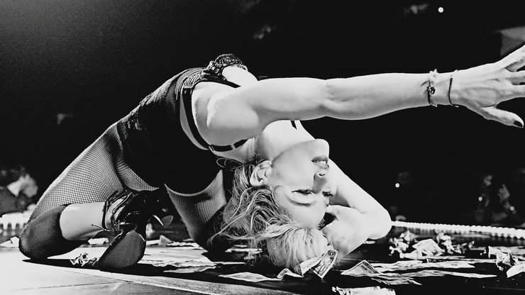 мадонна, певица мадонна, день рождения мадонны, самка богомола