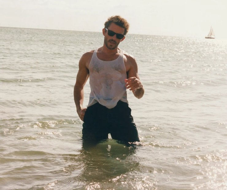 привабливий чоловік 2025