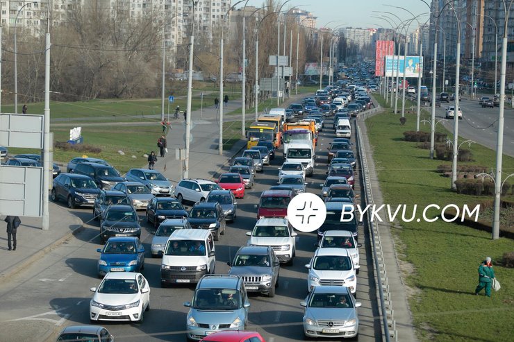 пробки в киеве, локдаун в киеве, транспортный коллапс