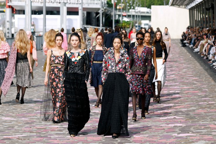 Кардиган у стилі Chanel фото