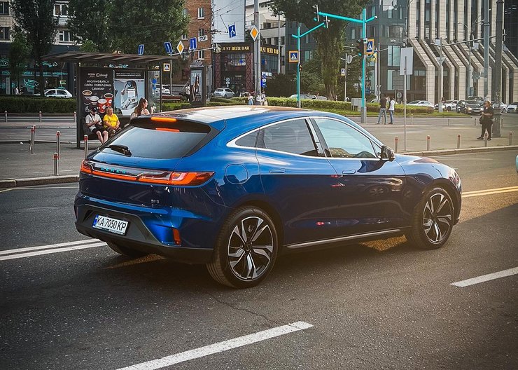 Новый Huawei Seres SF5, Huawei Seres SF5, кроссовер Huawei, Seres SF5, автомобиль Huawei