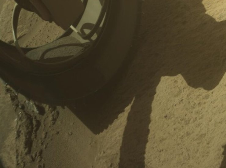 марсоход, Perseverance, марсианский камень, колесо