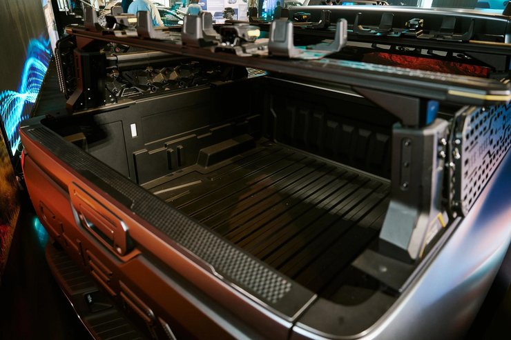 Вантажопідйомність пікапа становить 1000 кг