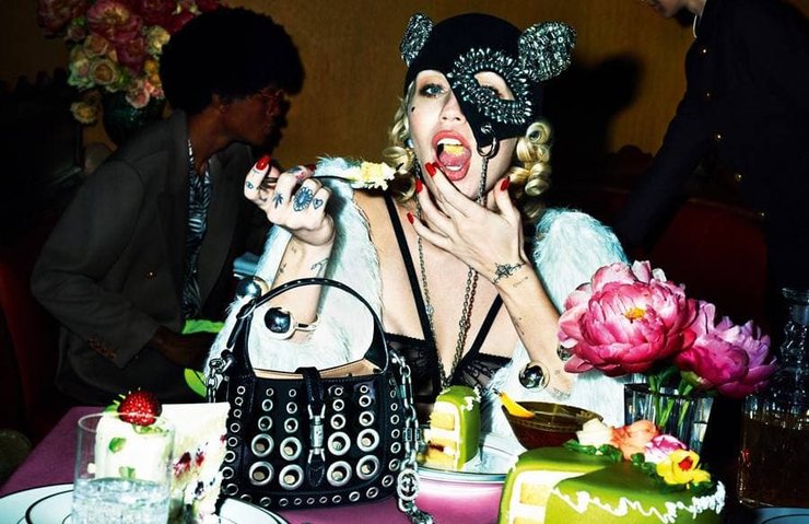 Gucci Love Parade, майлі сайрус