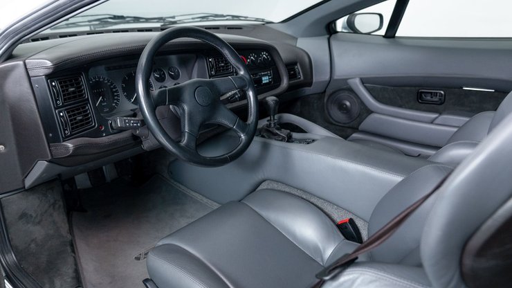 салон Jaguar XJ220 салон Jaguar XJ220