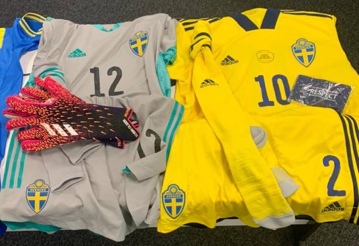 Форма сборной Швеции